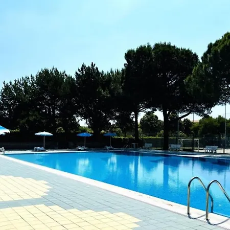 Διαμέρισμα Relaxing By The Pool *
